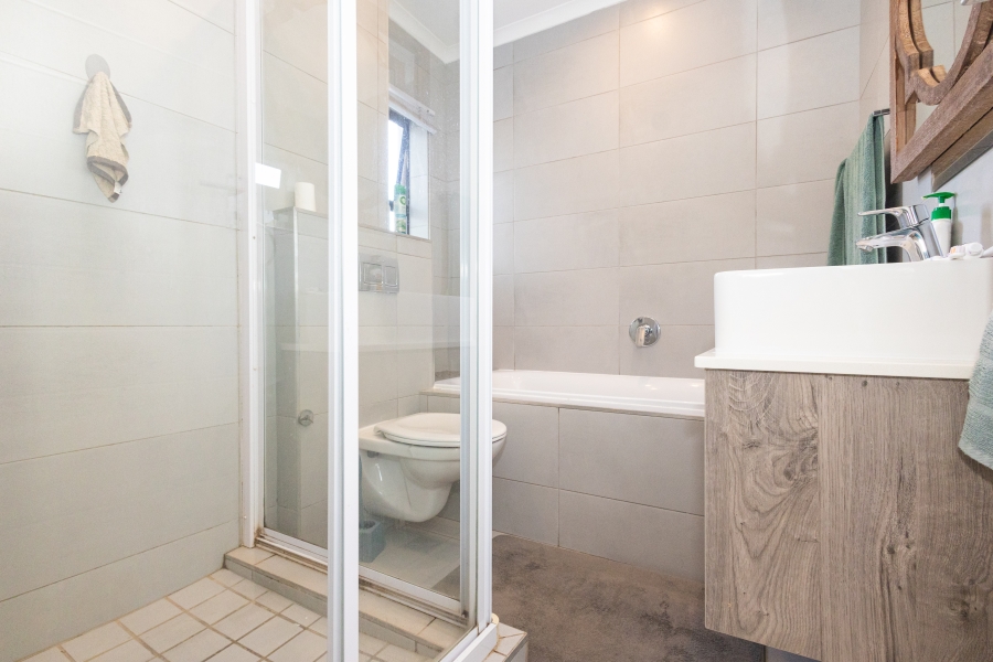 3 Bedroom Property for Sale in Parklands North Western Cape